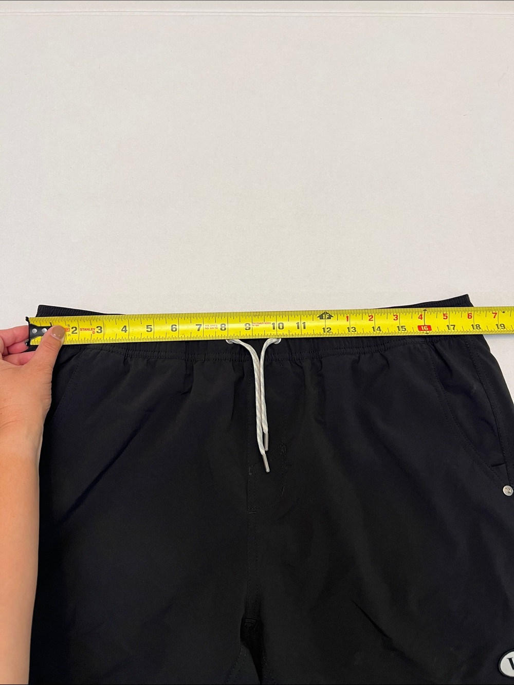 Vuori Men Size XL Kore 5 Inch Lined shorts Black Athleisure V367 active - Picture 10 of 14